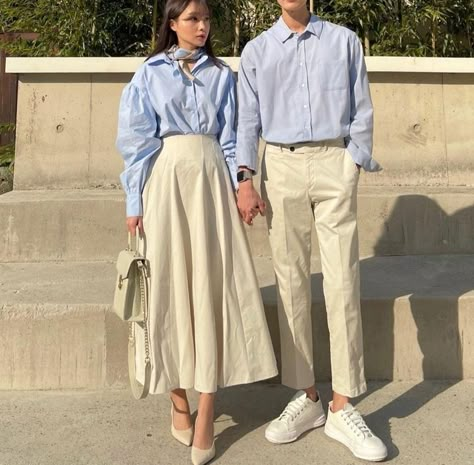 Bff Outfits Aesthetic, Korean Couple Aesthetic Outfit, Couple Classy Outfits, Stylish Couple Classy, Ootd Couple Hijab, Classy Couple Outfits, Couple Outfits Matching Classy, Couple Outfits Korean, Korean Couple Outfits