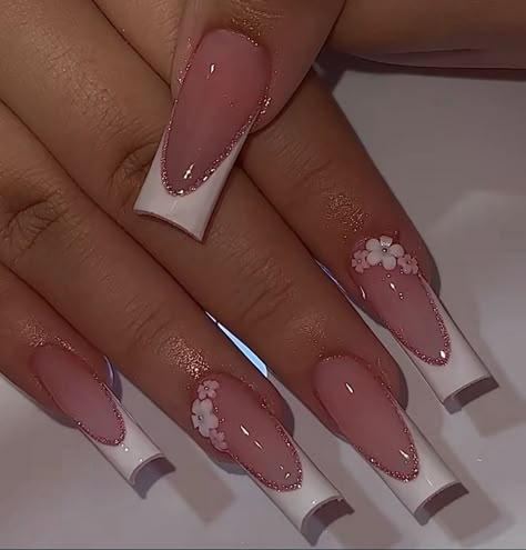 Frenchtips Nails, White French Tips, Pink White Nails, Square French, Mode Rose, Long Acrylic Nail Designs, Sticker Transparent, Fancy Nails Designs, French Flowers