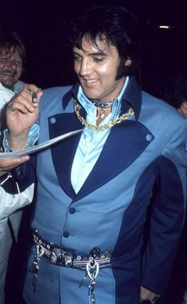 Elvis Style, Elvis Tcb, Elvis Collectors, Elvis Jumpsuits, Elvis Presley Family, I Love Elvis, Elvis Pictures, Elvis In Concert, Elvis Photos