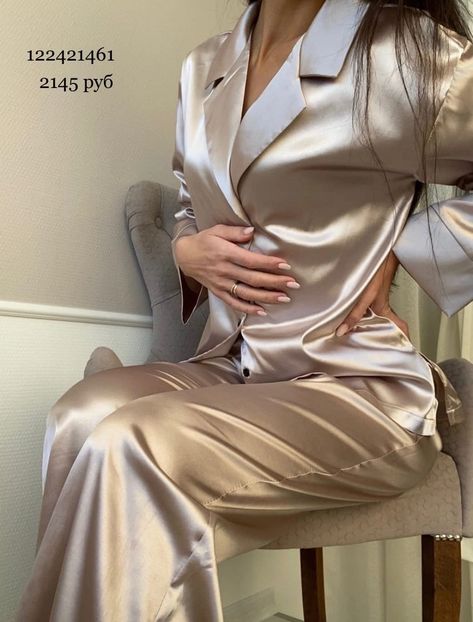 Silk Pyjama Aesthetic, Sleep Wear Aesthetic, Elegant Pyjamas, Satin Night Suits, Classy Loungewear, Pyjamas Silk, Women Nightwear Dresses, Pijama Satin, Night Wear Dress