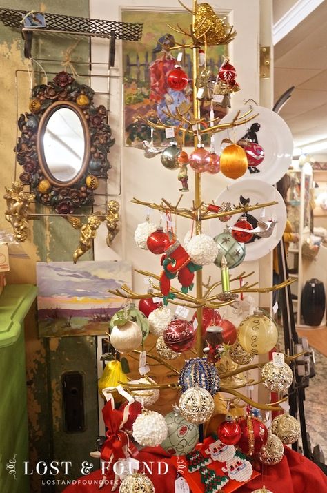 Antique Company Mall Vintage Christmas Tour | Lost & Found Antique Booth Christmas, Vintage Store Ideas, Flea Market Business, Market Day Ideas, Vintage Booth Display, Vintage Market Days, Vintage Sled, Vintage Booth, Christmas Tours