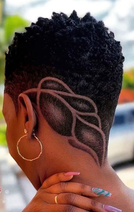 Go natural with some super-sexy hairstyles. These styles will drive you to the next level of natural hairstyles with short hair. #naturalhairstyles #ShortHairstyles #ShortHair #GoNatural #AfricanAMerican #AfricanAmericanWomen #AfricanAmericanHairstyles Tapered Haircut For Women, Natural Hair Haircuts, Cabello Afro Natural, Short Hair Designs, Short Shaved Hairstyles, Shaved Side, Shaved Hair Designs, Shaved Side Hairstyles, Tapered Natural Hair