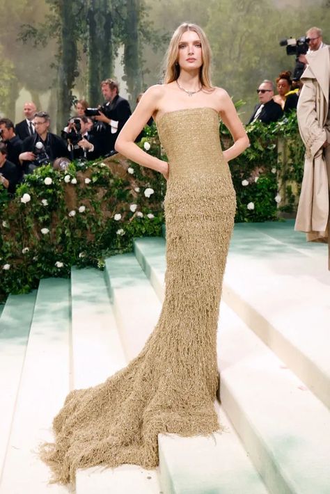 Met Gala 2024: Best Red Carpet Fashion Looks | Observer Charlotte Le Bon, Garden Of Delights, Versace Gown, Lily Donaldson, A Game Of Clothes, Game Of Clothes, Met Gala Red Carpet, Best Red Carpet Looks, Best Mothers Day Gifts