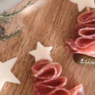 Ashley on Instagram: "Need a cute last minute party appetizer? Try these cute Salami trees! 🌲so easy to make! I used thick sliced provolone to cut out the ⭐️" Salami Christmas Tree, How To Make A Salami Football, How To Fold Salami For Charcuterie, How To Make A Rose Out Of Salami, Folding Salami For Charcuterie, Party Appetizer, Provolone, Toothpick, Appetizers For Party