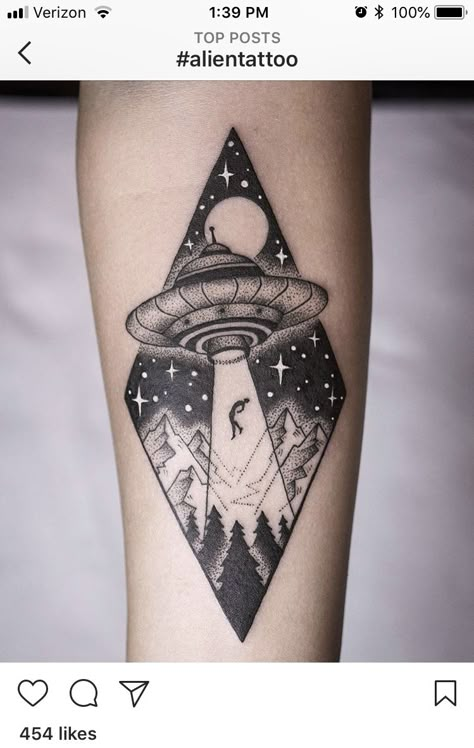 Alien And Spaceship Tattoo, Small Ufo Tattoo, Alien Spaceship Tattoo, Tupac Tattoo, Designing Tattoos, Alien Tattoos, Arm Tattoos Lettering, Spaceship Tattoo, Travel Tattoo Ideas