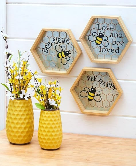 Kitchen Design Organization, Honey Bee Home, Fall Bathroom Decor Ideas, Bee Things, Summer Wall Decor, Bee Classroom, Let It Bee, Bee Gender Reveal, Kitchen Countertop Decor