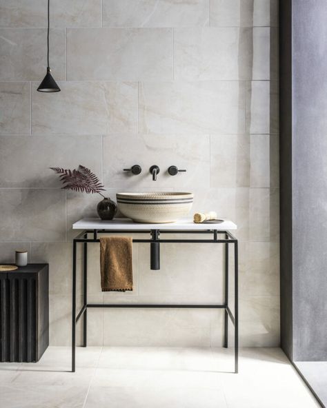 8 Tile Ideas for Small Bathrooms | Mandarin Stone Cream Black Bathroom, Bathroom Floor Tiles Ideas, Small En Suite, Basins Bathroom, Luxury Bathroom Sinks, Unique Sinks, Marble Effect Tiles, Mandarin Stone, Dark Bathrooms