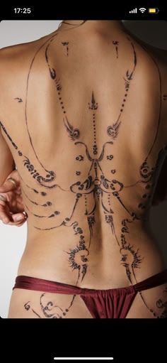 Back Tattoo Scorpio, Balance Back Tattoo, Low Spine Tattoo, Flowy Back Tattoo, Back Tattoo Line Art, Back Tattoo Layout, Back Tattoo With Meaning, Ornamental Lower Back Tattoo, Delicate Back Tattoo Women