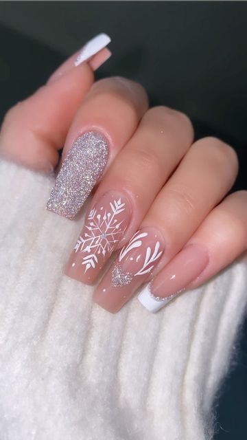 #BEAUTY, #RELATIONSHIPS #Fashion #Animals #Outfits #Winter Outfits #Animals Fancy Winter Nails, Pretty Christmas Nails Acrylic, Fancy Christmas Nails, Christmas Nails Snow, Snow Nail Designs, Winter Snow Nails, Snow Nails Winter, Christmas Naildesign, Winter Nails Acrylic