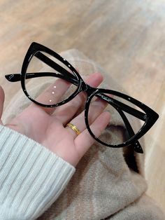 Full Vue Glasses, Cat Eye Black Glasses, Cat Eyeglasses For Women, Womens Reading Glasses, Frames For Glasses For Women, Cat Eye Frames For Women, Cool Eye Glasses, Designer Glasses Frames Women, Cat Eye Glasses Frames Prescription