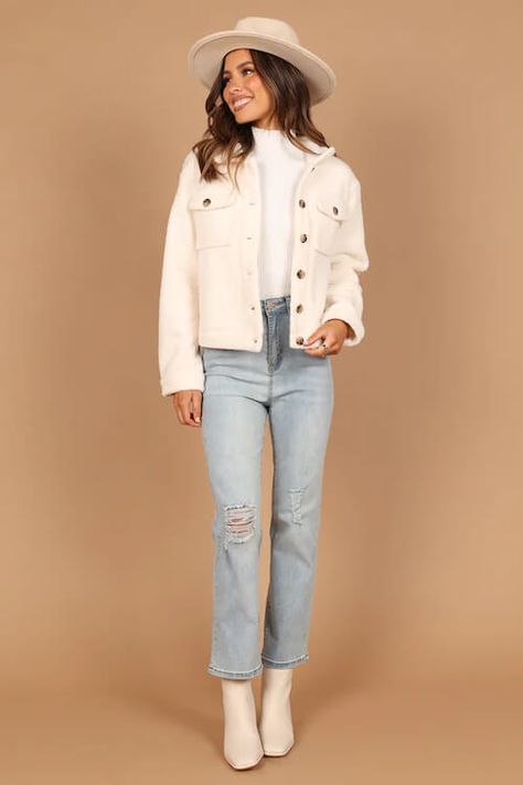 What To Wear With White Boots [2024]: 40+ Best Outfits To Copy All Year Round Outfits With Off White Boots, Outfits With Cream Colored Boots, Off White Ankle Boots Outfit, Ivory Ankle Boots Outfit, Off White Chelsea Boots Outfit, What To Wear With Cream Boots, Outfits With Cream Boots, How To Wear White Boots, White Cowboy Booties Outfit