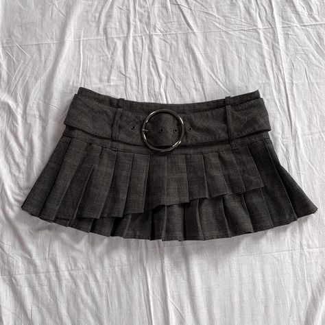 SHIPPING FROM POLAND Grey skirt from Jane Norman... - Depop 2000 Skirt, Skirt Aesthetic, Functional Wardrobe, Y2k Skirts, Grey Skirt, Jane Norman, Grunge Goth, Wide Belt, Cute Skirts