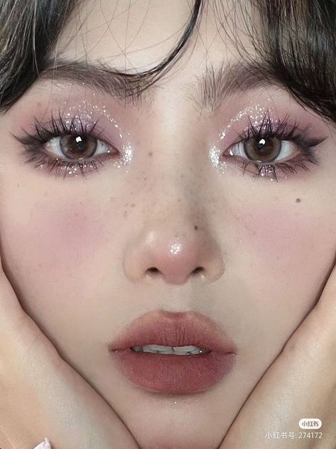 Prom Korean Makeup, Enchanted Makeup Looks For Prom, Birthday Makeup Asian, Everyday Douyin Makeup, Debut Make Up Look, Asian Makeup Wedding, Simple Birthday Makeup Look, Kpop Makeup Female, Korean Everyday Makeup