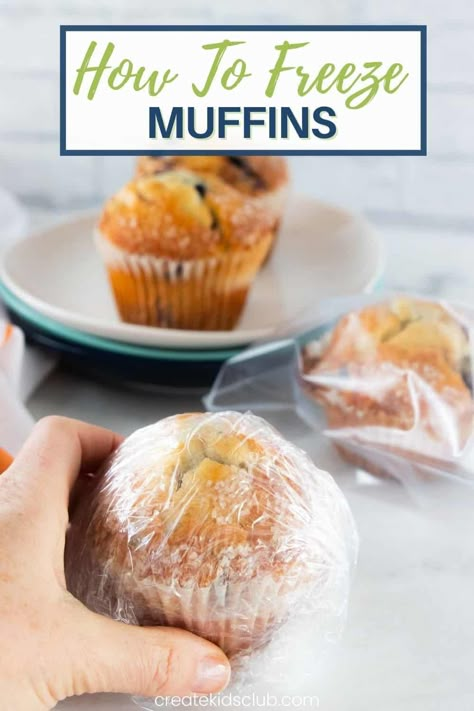 Learn how to easily freeze muffins to keep them as fresh and delicious as they were the day you made them. #muffins #howtofreezemuffins #kitchentips #createkidsclub Breakfast Muffins To Freeze, Make Ahead Breakfast Muffins To Freeze, How To Freeze Muffins, Freezable Muffins, Freezing Muffins, Freezer Muffins, Healthy Make Ahead Freezer Meals, Frozen Blueberry Muffins, Costco Muffins