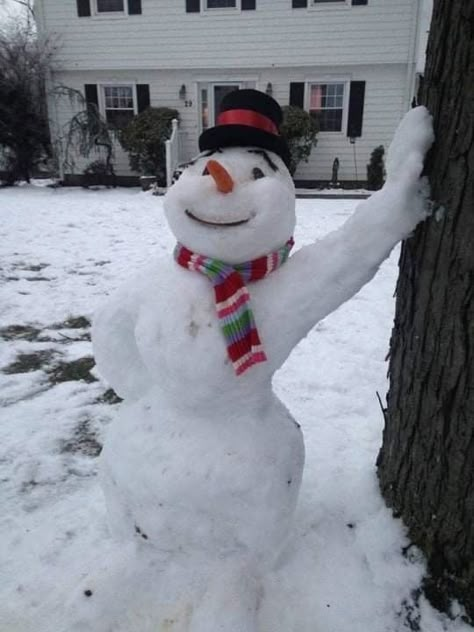 Snow Ideas, Snowmen Ideas, Outdoor Snowman, Snowman Ideas, Funny Snowman, Snow Sculptures, Snow Much Fun, Snow People, Snow Art