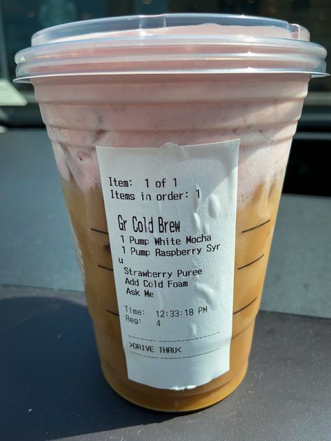 3 More Drinks This Dietitian Orders at Starbucks Starbucks Coffee Orders, Strawberry Cold Foam, Kawa Starbucks, Order At Starbucks, Best Starbucks Drinks, Starbucks Ideas, Coffee Orders, Cold Starbucks Drinks, Starbucks Drinks To Try