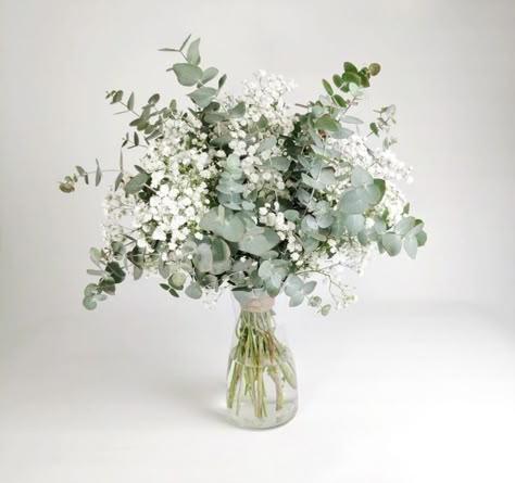 Spiral Eucalyptus Centerpiece, Gypsophila And Eucalyptus Table Decorations, Eucalyptus Baptism Decor, Babysbreath Centerpieces Round Table, Centerpieces With Eucalyptus, Gypsophila Wedding Table, Table Decor Eucalyptus, Eucalyptus Table Decor, White And Green Flower Arrangements