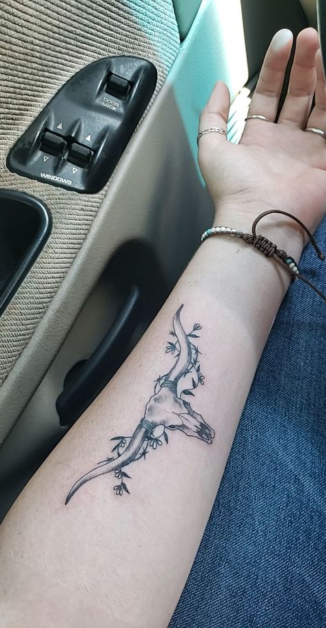 Western Art Tattoos For Women, Cow Skull Tattoos, Western Tattoo, Bull Skull Tattoos, Cowgirl Tattoos, Cowboy Tattoos, Country Tattoos, Bull Tattoos, Western Tattoos