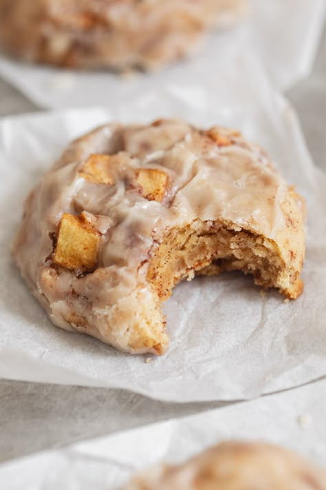 Apple Fritter Cookies Broma Bakery, Apple Fritter, Muffin Streusel, Apple Cookies, Savory Tart, Bars Cookies, Maple Glaze, Apple Fritters, Fall Cookies