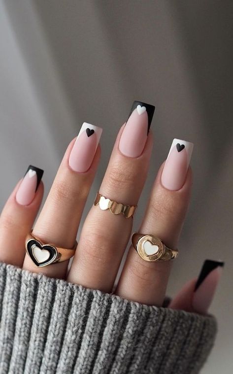 Cut Dog Nails, Black And White Nail Designs, Ootd Instagram, Milky Nails, Graduation Nails, Square Nail Designs, Sweater Nails, Lilo Et Stitch, Black Nail Designs