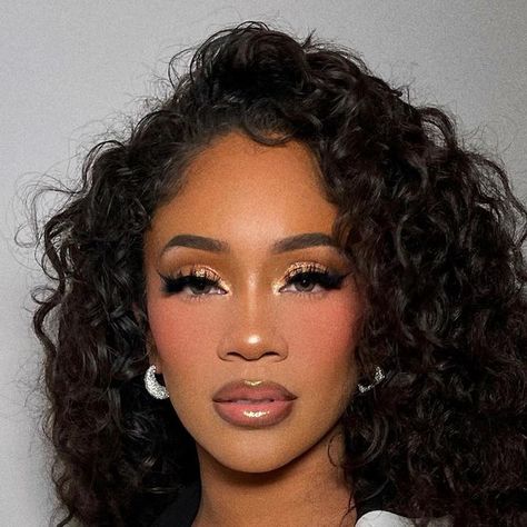 Ngozi Edeme on Instagram: "Day 2 Glam in Paris on @saweetie #Richtivities❄️💸 makeup & 📸 by me. Hair by @rio_hair ❄️🇫🇷💋" Makeup Look With Lashes, Makeup For Birthday, Saweetie Makeup, Matric Dance Makeup, Baddie Makeup Black Women, Pretty Makeup Ideas, Saweetie Aesthetic, Bday Makeup, Glam Birthday Makeup Looks