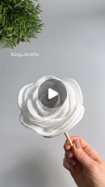 Easy Craft With Paper, New Crafts For 2024, Flower From Paper, Making Flowers, Easy Flower, Easy Crafts With Paper, Easy Flower Craft, New Craft Ideas For 2024, How To Make Flowers Out Of Paper