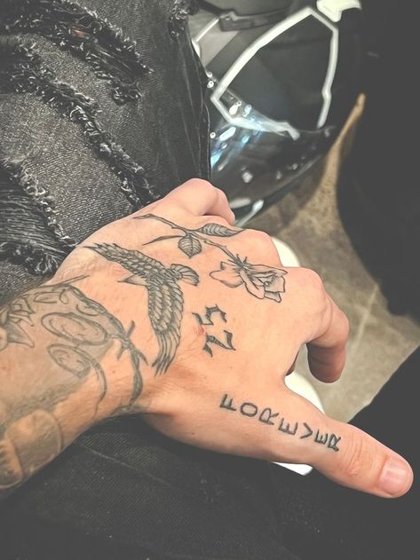 Tattoo On Hands For Man, Finger And Hand Tattoos Men, Men’s Tattoo Inspiration, Arm And Hand Tattoos Men, Hand Tattoos Men Ideas, Hand Tattoos For Man, Man Hand Tattoo Ideas, Men Small Hand Tattoos, Hand Tattoos Man