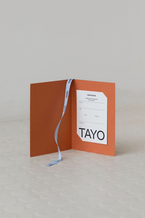 Giftcards design for jewelry brand TAYO. Branding by SOMEKIND studio Branding Stationery Design, Hotel Welcome Card, Brand Card Design, Welcome Card Design, Jewelry Card Design, Gift Card Design Ideas, Gift Logo Design, Gift Card Packaging, Brand Card