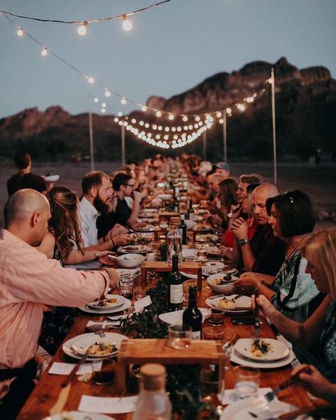 Family Sitting At Dinner Table, People Sharing Food, Family Eating Together, Crowded Table, Mind Movie, Table Photography, Big Family Dinner, Smiling People, Friend Together