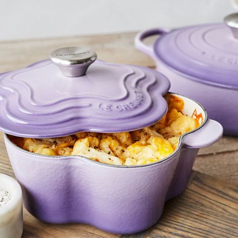 Millefeuille Recipe, Cocotte Recipe, Cast Iron Casserole, Le Creuset Cookware, Happy Design, Le Creuset, Dutch Oven, One Pot Meals, Kitchen Stuff