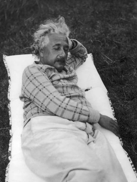 18 Photos Of Albert Einstein Being Super Chill Theory Of Relativity, Albert Einstein Quotes, Marcel Proust, Einstein Quotes, Marie Curie, Rare Pictures, Take A Nap, Albert Einstein, Einstein