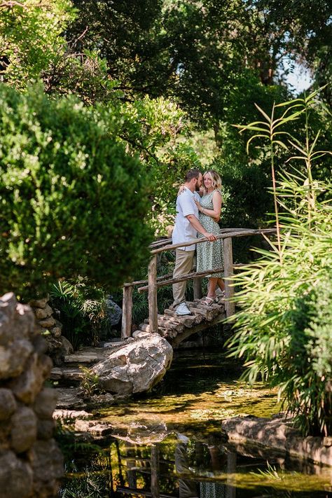 engagement photos at Zilker Botanical Garden, Austin, Texas Zilker Botanical Garden, Botanical Garden Photo Shoot, Engagement Photo Shoot Poses, Engagement Photos Garden, Elk Photography, Aesthetic Rock, Garden Shoot, Photo Shoot Poses, Garden Engagement