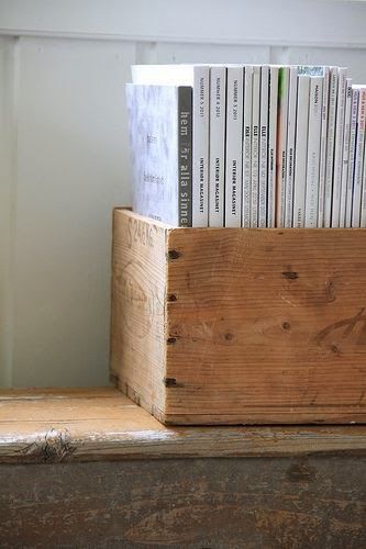 Old Wooden Boxes, Magazine Storage, Unusual Plants, Pantry Labels, Cleaning Organizing, Home Staging, Get Organized, Wooden Box, Storage And Organization