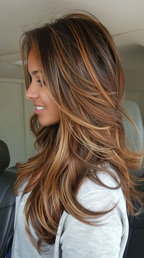 Rambut Brunette, Honey Brown Hair, Smink Inspiration, Brown Hair With Blonde Highlights, Caramel Hair, Hair With Highlights, Permanent Hair Dye, Highlights Brown Hair, Brown Hair With Highlights