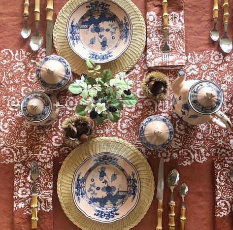 Amanda Lindroth, Blue Table Settings, Stow On The Wold, Linen Table Cloth, Beautiful Tablescapes, Table Clothes, Table Setting Inspiration, Setting The Table, Beautiful Table Settings