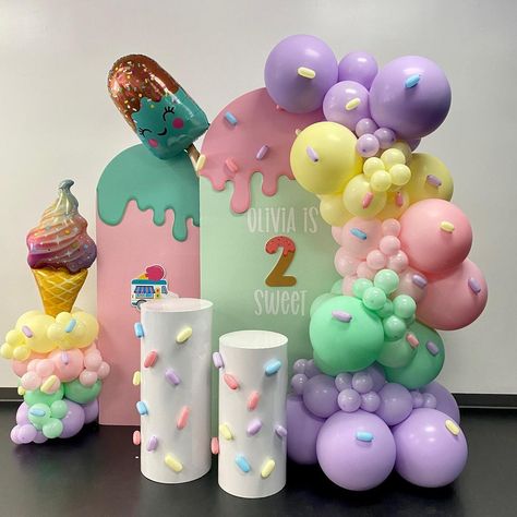 Two Sweet Picture Ideas, Ice Cream Celebration, Ice Cream Party Decorations Cute Ideas, Ice Cream Theme Birthday Decoration, Candy Theme Balloon Decor, Two Sweet Party 2nd Birthday Backdrop, Ice Cream Birthday Decor, Two Sweet Balloon Garland, Ice Cream Decorations Party