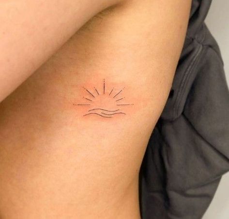 Ocean Line Tattoo, Easy To Hide Tattoos, Ocean Minimalist Tattoo, Costa Rica Tattoo Ideas, Beach Tattoo Ideas, Beachy Tattoos, Tattoo Sonne, Sunset Tattoo, Sunset Tattoos