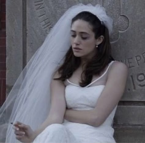 shameless, wedding, fiona gallager, sad Fiona Core, Fiona Gallagher, Runaway Bride, Girl Interrupted, I Love Cinema, Emmy Rossum, 가을 패션, Up Girl, Movies Showing