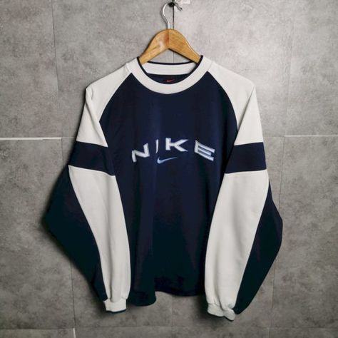 90s Sportswear, Vintage Nike Sweatshirt, Baggy Sweaters, Nike Pullover, Vintage Sportswear, Nike Sweatshirt, Nike Sweater, Nike Vintage, Vintage Hoodies