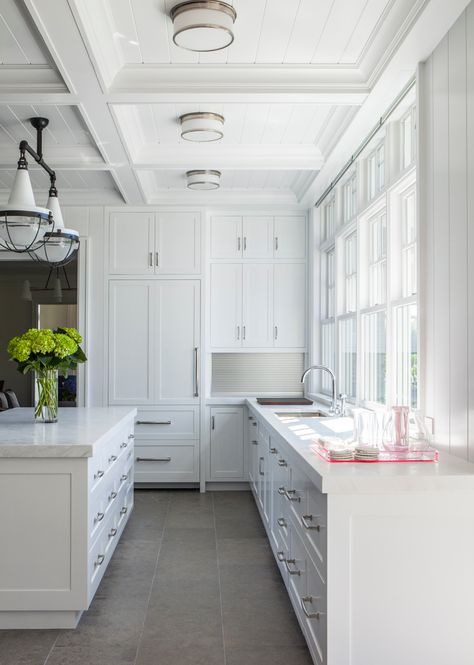 Coffered Ceiling Kitchen, Park Interior Design, Coffered Ceiling Ideas, Building Template, False Ceiling Design Ideas, Hamptons Kitchen, Ceiling Kitchen, Kitchen 2022, Interior Design Portfolios