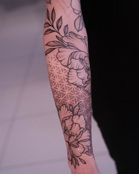 Voll Arm-tattoos, Flower Of Life Tattoo, Monster Tattoo, Geometric Sleeve Tattoo, Muster Tattoos, Floral Tattoo Sleeve, Arm Sleeve Tattoos, Sleeve Ideas, Leg Sleeve