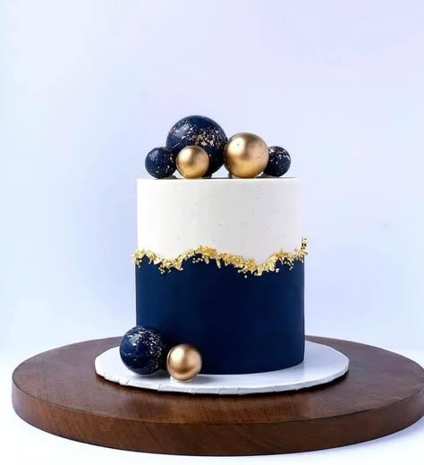 B'day Cake For Man, Cake Decorating 50th Birthday Man, Navy Gold Cake Birthday, Navy And White Cake For Men, Man’s Birthday Decorations, Men’s 40th Birthday Cake Ideas, Fondant Birthday Cake For Men, Navy Blue And Gold Cake For Men, Birthday Cakes For Men Blue