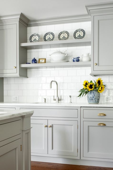 Light Grey Kitchen Cabinets, Above Kitchen Sink, Light Grey Kitchens, Серая Кухня, Kitchen Ikea, Best Kitchen Cabinets, Kabinet Dapur, Farmhouse Kitchen Cabinets, Gray Kitchen