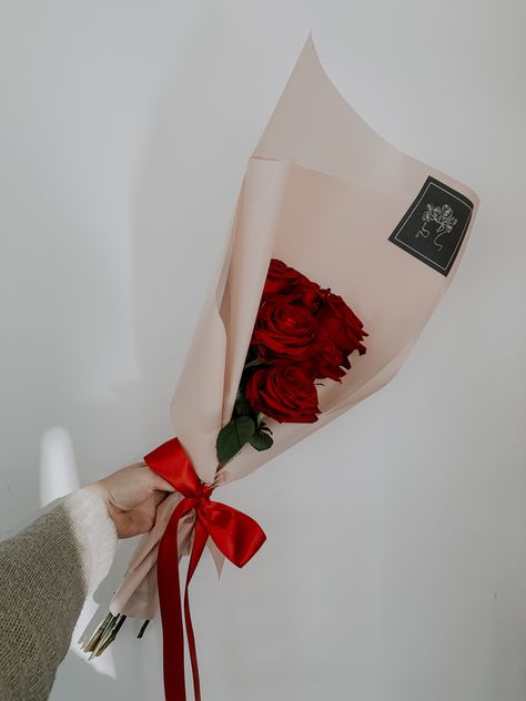 Croatia, Zagreb, flowershop product.
Red roses, gift for loved one Flower Bouquet Simple Gift, 3 Red Roses Bouquet, Small Red Flower Bouquet, 3 Roses Bouquet Simple, Simple Rose Bouquet Gift, Valentine Flowers Bouquet Romantic, Flower Bouquet Small Simple, Red Roses Bouquet Gift Birthday, Simple Red Rose Bouquet