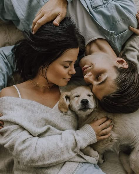 45 Touching Valentine’s Day Photoshoot Ideas Couple Dog Photoshoot, Dog Family Pictures, Family Dog Photos, Family Pet Photography, Puppy Photoshoot, Couple Dog, Shooting Couple, Morning Cuddles, Photos With Dog