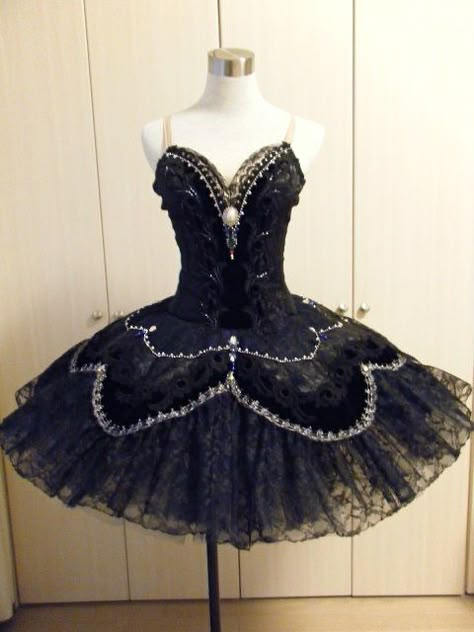 Ballet Attire, Ballet Costumes Tutus, Tutu Skirt Women, Ballerina Outfit, Ballerina Costume, Tutu Ballet, Black Tutu, Ballet Tutus, Dance Outfits Practice