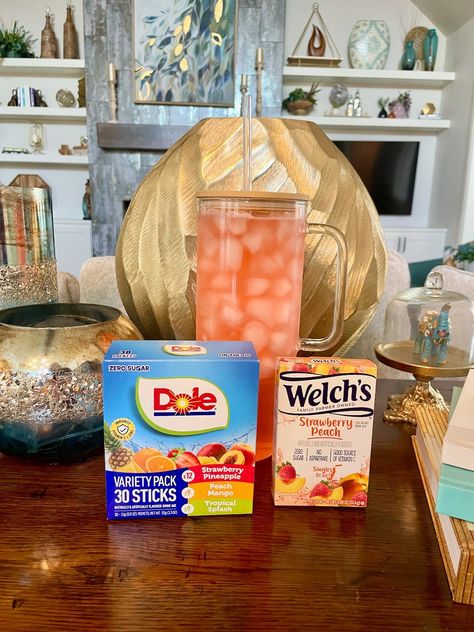 List of Water Flavor Packets Without Aspartame - Grace Like Rain Blog: Recipes From Our Family to Yours Skittles Drink Mix Recipe, Dole Water Packet Recipes, Fancy Water Recipes, Ice Flavored Water, Skittles Drink, Water Packet Recipes, Water Combos, Water Of The Day, Watertok Recipes