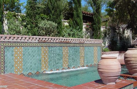 Spanish Pool Tile, Spanish Pool, Pool Mediterranean, Fountain Tile, Mediterranean Pool, Outside Inspiration, Swimming Pool Photos, Modern Outdoor Living, Ceramics Tiles