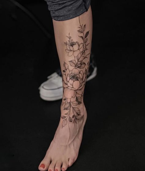 10+ Floral Tattoo Designs to Give You Warmth Floral Foot Tattoo, Wildflower Tattoos, Calf Tattoos For Women, Tattoo Leggings, Amazing 3d Tattoos, Lower Leg Tattoos, Wrap Around Tattoo, Tattoos To Cover Scars, Ankle Tattoos For Women