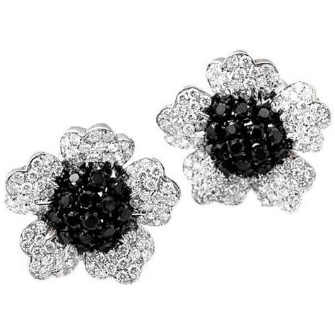 Preowned Black Diamond And White Diamond Floral Earrings (223.575.100 VND) ❤ liked on Polyvore featuring jewelry, earrings, white, floral earrings, floral jewelry, clip back earrings, earrings jewelry and white clip earrings Crazy Jewelry, White Diamond Jewelry, White Diamond Earrings, Weird Jewelry, Diamond Accessories, Black Diamond Earrings, Soul Contract, Lotus Jewelry, Satin Bags